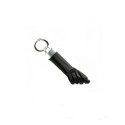 Amuleto Higa o Figa de Azabache y Plata 15 x 5 mm | Descubre el poder del amuleto esotérico Higa o Figa de Azabache y Plata, una joya artesanal española que combina energía del azabache y elegancia de la plata 925. Este colgante protector es ideal para alejar el mal de ojo y atraer la buena suerte. Con un diseño único y un tamaño de 15 x 5 mm, este talismán es perfecto para llevar discretamente. La Higa, con raíces en el Antiguo Egipto, Fenicia y el mundo romano, ha evolucionado a lo largo de los siglos, manteniendo su esencia protectora. Adquiere este amuleto y disfruta de la sabiduría de las antiguas culturas y la exquisitez del arte artesanal español. | Tienda Esotérica Changó